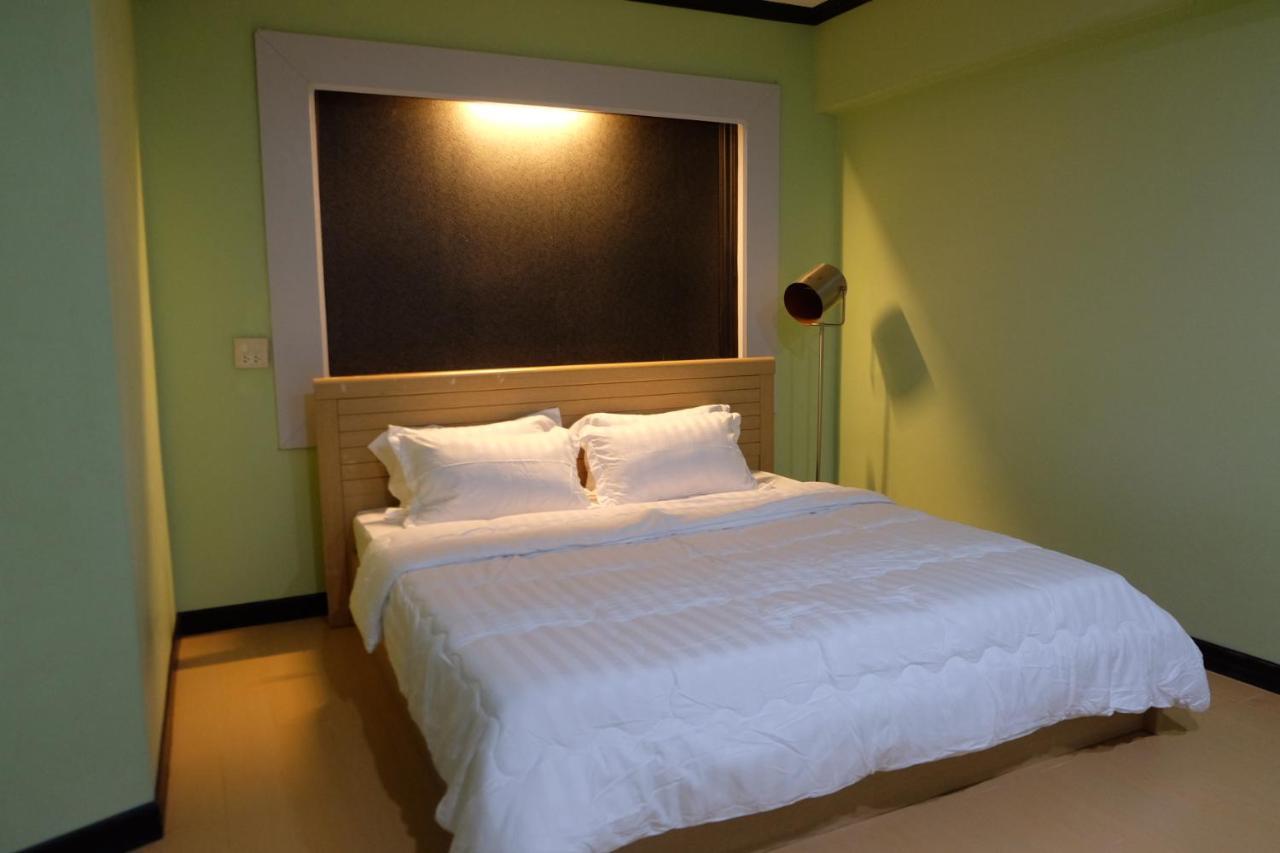 Florentino Hostel Rayong Buitenkant foto