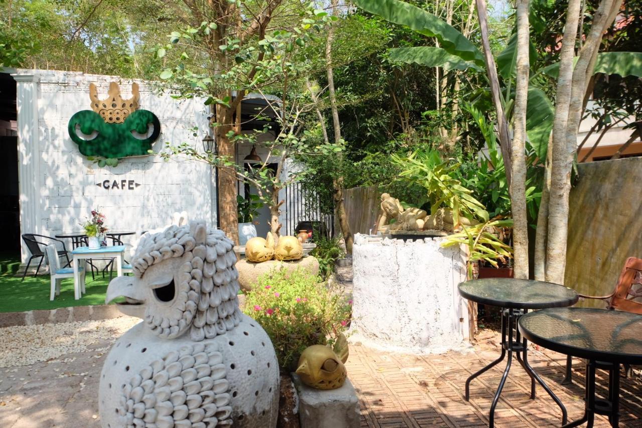Florentino Hostel Rayong Buitenkant foto